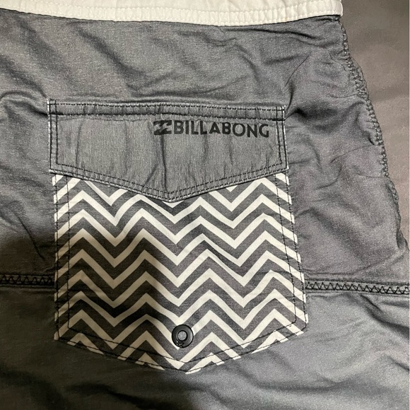 Billabong Platinum Stretch shorts, men’s 32 - Picture 4 of 4